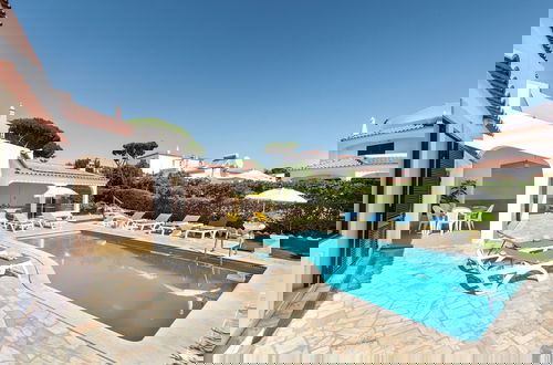 Photo 26 - A Fantastic Place for Families, Hilton Hotel are and Close to Amenities