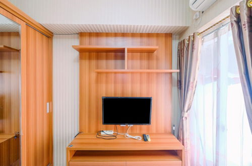 Photo 9 - Cozy Living Studio Room Taman Melati Margonda Apartment