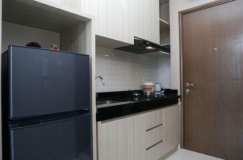 Foto 6 - Comfy Studio Ciputra International Apartment