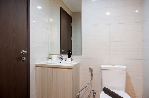 Photo 15 - Comfy Studio Ciputra International Apartment