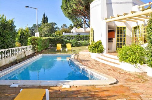 Photo 18 - Located on a Quiet Cul-de-sac, Just Within 1 Mile From the Centre of Vilamoura