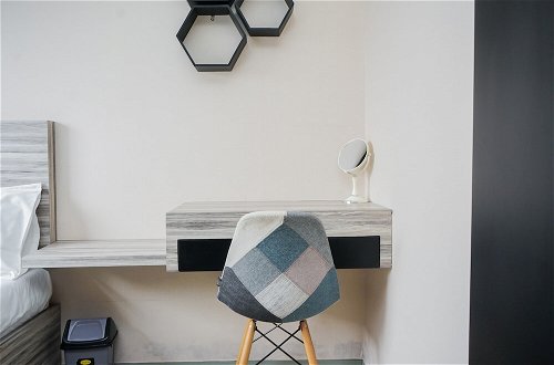 Photo 3 - Modern And Homey Studio At Bintaro Icon Apartment