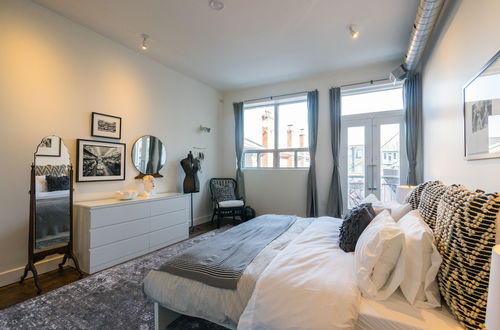 Photo 8 - Applewood Suites - The Ossington Loft