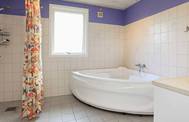 8 Person Holiday Home in Dannemare - Photo 3
