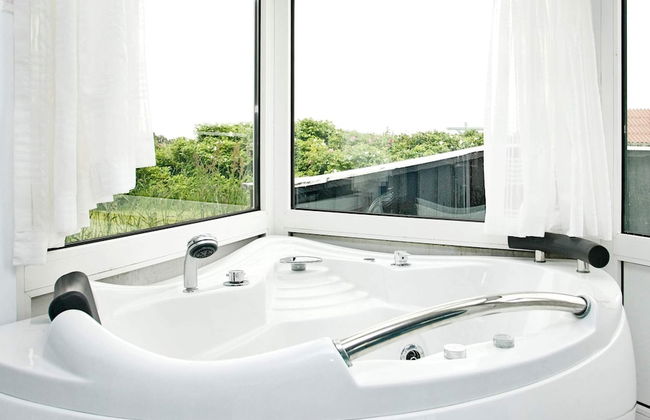 8 Person Holiday Home in Lokken - Foto 16