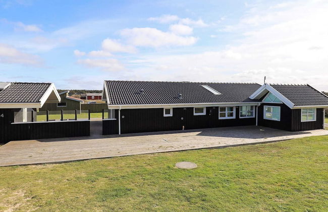 8 Person Holiday Home in Lokken - Foto 1