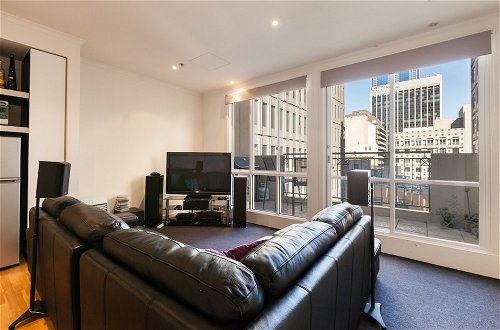Photo 15 - CLAUDE, 2BDR Melbourne Apartment
