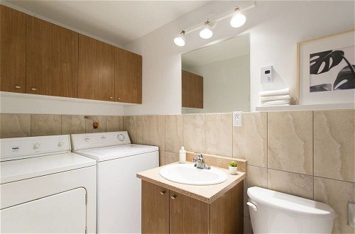 Photo 24 - Fresh & Styled 2 Bedroom Apt in Mile End