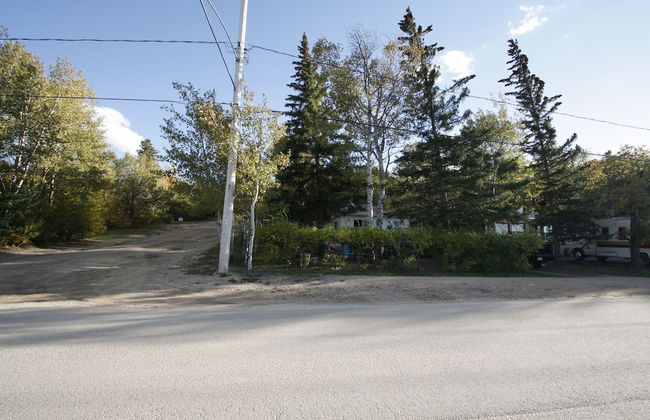 Lakefront Cottage in Manitou Beach - Foto 36