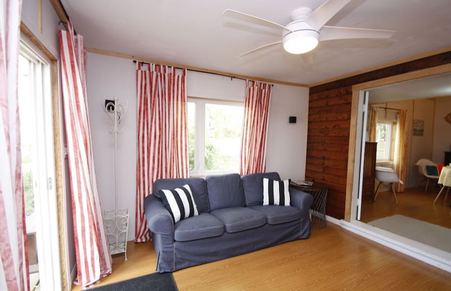 Lakefront Cottage in Manitou Beach - Foto 20