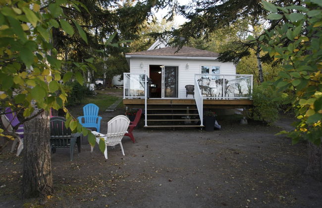 Lakefront Cottage in Manitou Beach - Foto 47