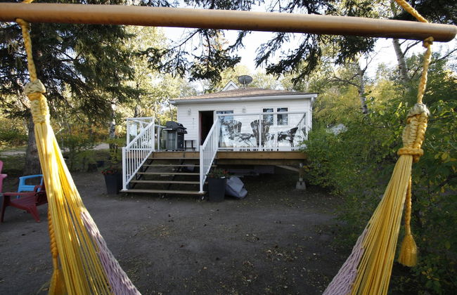 Lakefront Cottage in Manitou Beach - Foto 43