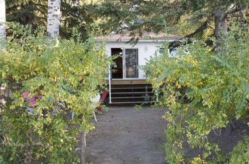 Photo 39 - Lakefront Cottage in Manitou Beach