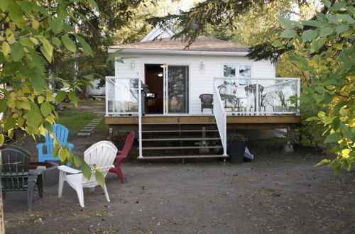 Photo 28 - Lakefront Cottage in Manitou Beach