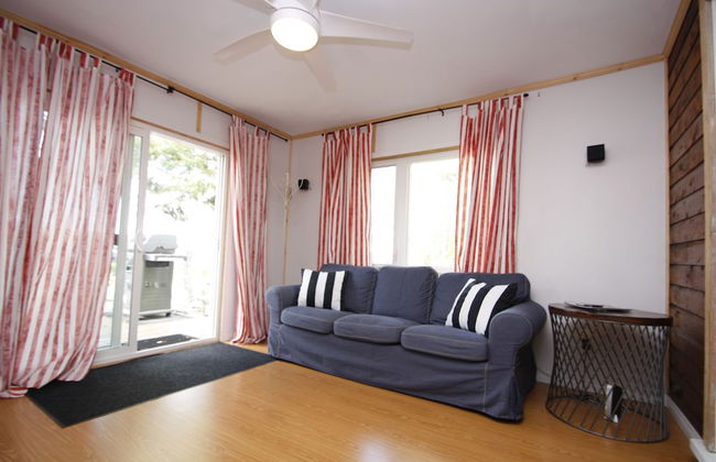 Lakefront Cottage in Manitou Beach - Foto 21