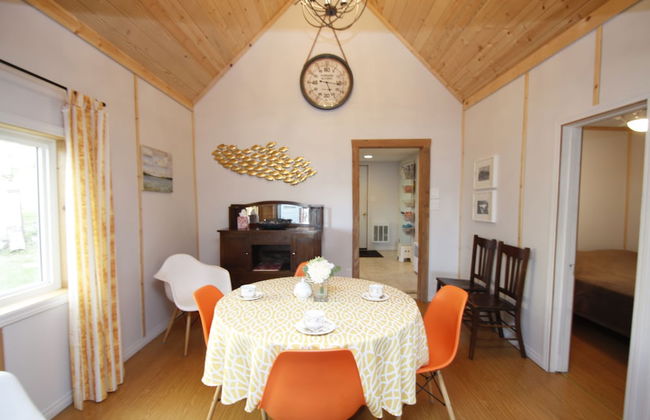 Lakefront Cottage in Manitou Beach - Foto 14