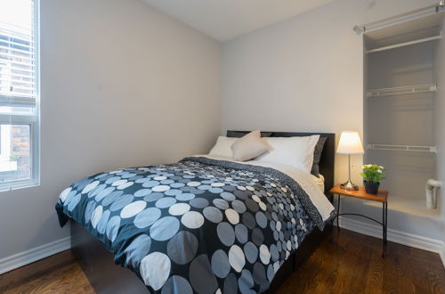 Photo 17 - Applewood Suites - 4 BDRM King West