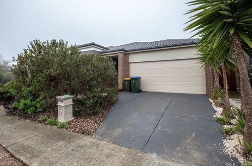 Photo 21 - Gorgeous 4BR Home in Point Cook