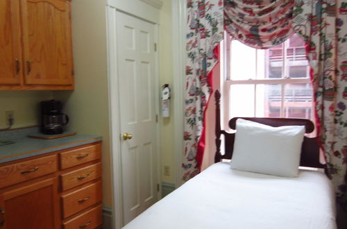 Photo 10 - Chipman Hill Suites - Senator Dever House