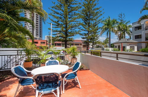 Photo 42 - Burleigh on the Beach Holiday Apartments