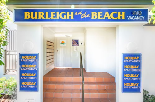 Photo 2 - Burleigh on the Beach Holiday Apartments