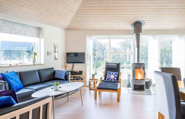 6 Person Holiday Home in Tarm - Foto 16