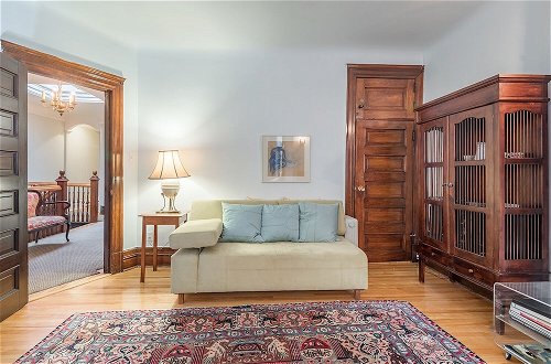 Photo 23 - Beautiful Vintage 2BR- Heart Of Downtown
