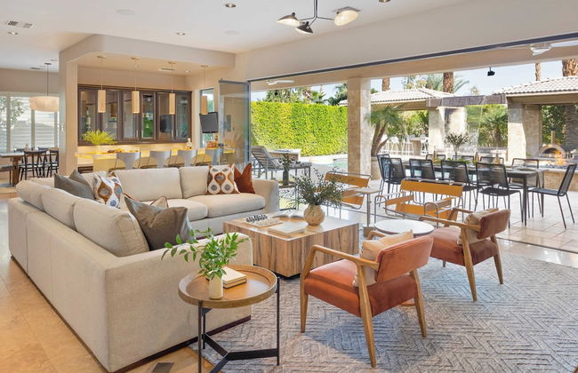 Casa Palmera by Avantstay Entertainer's Oasis w/ Guesthouse - Foto 1