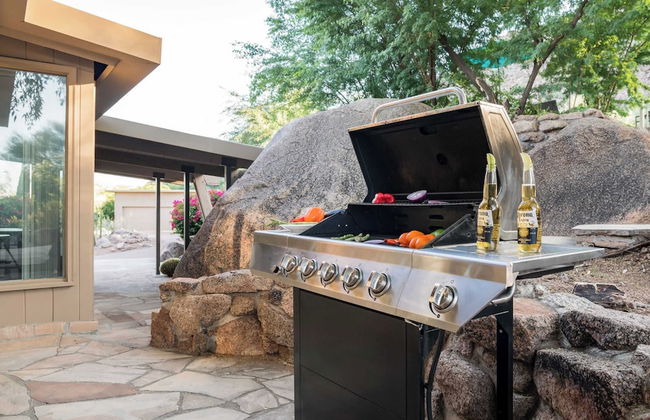 Red Rock by Avantstay Desert Hideaway w/ View & Pool - Photo 28