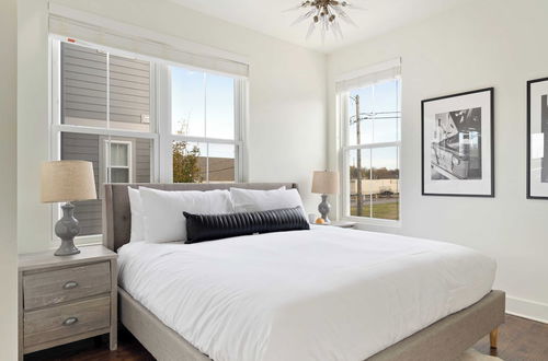 Photo 11 - Hart Suite 5 by Avantstay Gorgeous Town House w/ Modern Amenities in Nashville