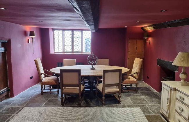 Remarkable 4-bed Cottage in Cearleon - Photo 8