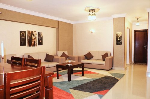 Photo 1 - Golden Charming 3-bed Apartment in Cairo