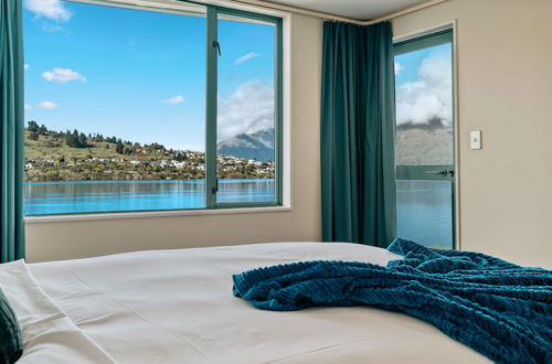 Photo 5 - LAKEFRONT LIVING AT REMARKABLES - WEST