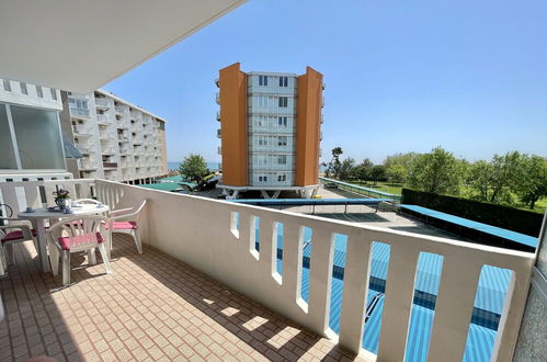 Photo 5 - Spacious Apartment Just 200m From the sea