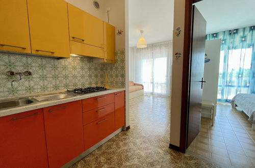 Foto 10 - Spacious Apartment Just 200m From the sea