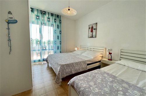 Photo 2 - Spacious Apartment Just 200m From the sea
