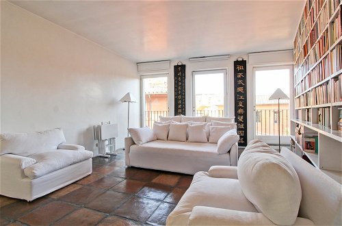 Foto 13 - Luxury Art Apartment In Trastevere With Terrace