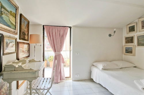 Photo 11 - Luxury Art Apartment In Trastevere With Terrace