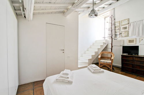 Photo 8 - Luxury Art Apartment In Trastevere With Terrace