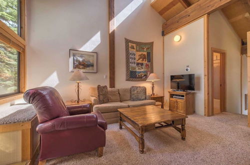 Foto 3 - Hawk's Eye by Avantstay Cozy Condo w/ Views & Access to Northstar Resort Community