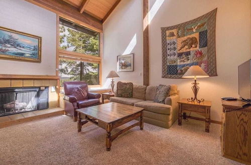 Photo 1 - Hawk's Eye by Avantstay Cozy Condo w/ Views & Access to Northstar Resort Community