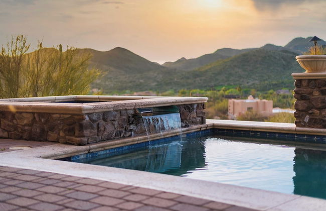 Sunbeam by Avantstay Elegant, Private Desert Home w/ Infinity Pool, Spa & View - Photo 12