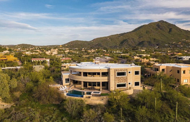 Sunbeam by Avantstay Elegant, Private Desert Home w/ Infinity Pool, Spa & View - Photo 26