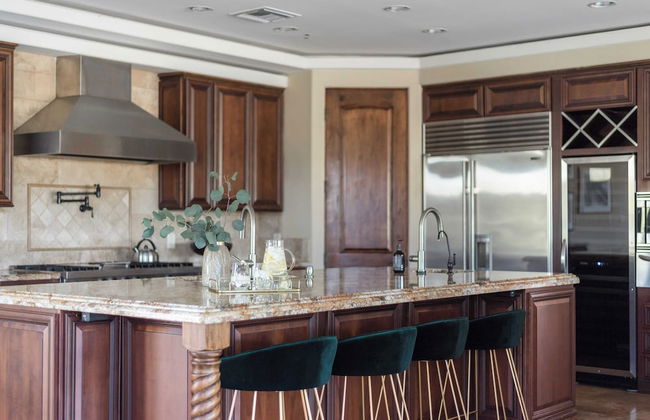 Sunbeam by Avantstay Elegant, Private Desert Home w/ Infinity Pool, Spa & View - Photo 34