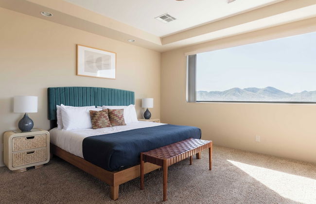 Sunbeam by Avantstay Elegant, Private Desert Home w/ Infinity Pool, Spa & View - Photo 2