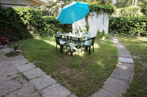 Foto 13 - Lovely Semi-detached Villa With Private Garden in Lignano Riviera by Beahost