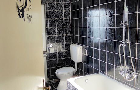 Room-guest Room in Croatia - Photo 9