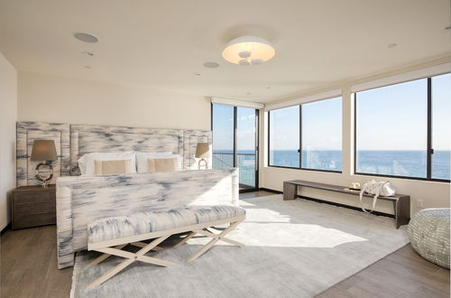 Photo 2 - Matador by Avantstay Ocean Front Malibu Pad w/ Rooftop Patio