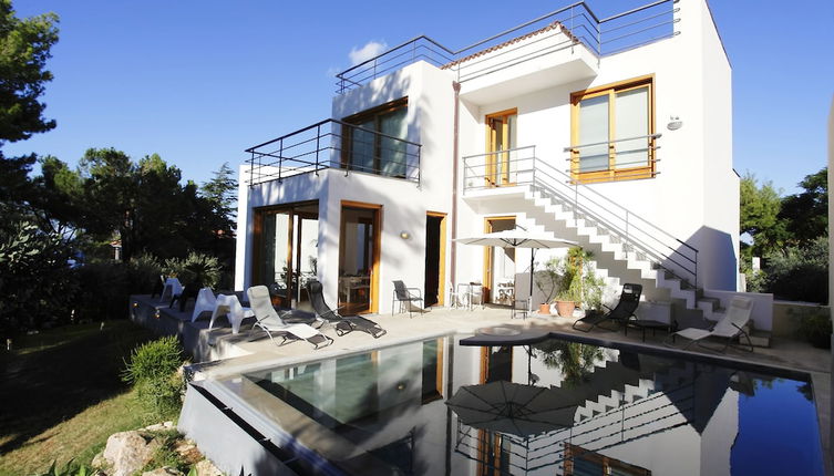 Photo 1 - Villa Venere, 6 Bedrooms 5 Bathrooms, Private Pool and sea