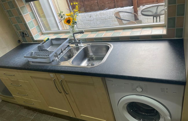 Lovely 3 Bedroom Apartment In Newcastle Upon Tyne With Free Parking - Foto 12